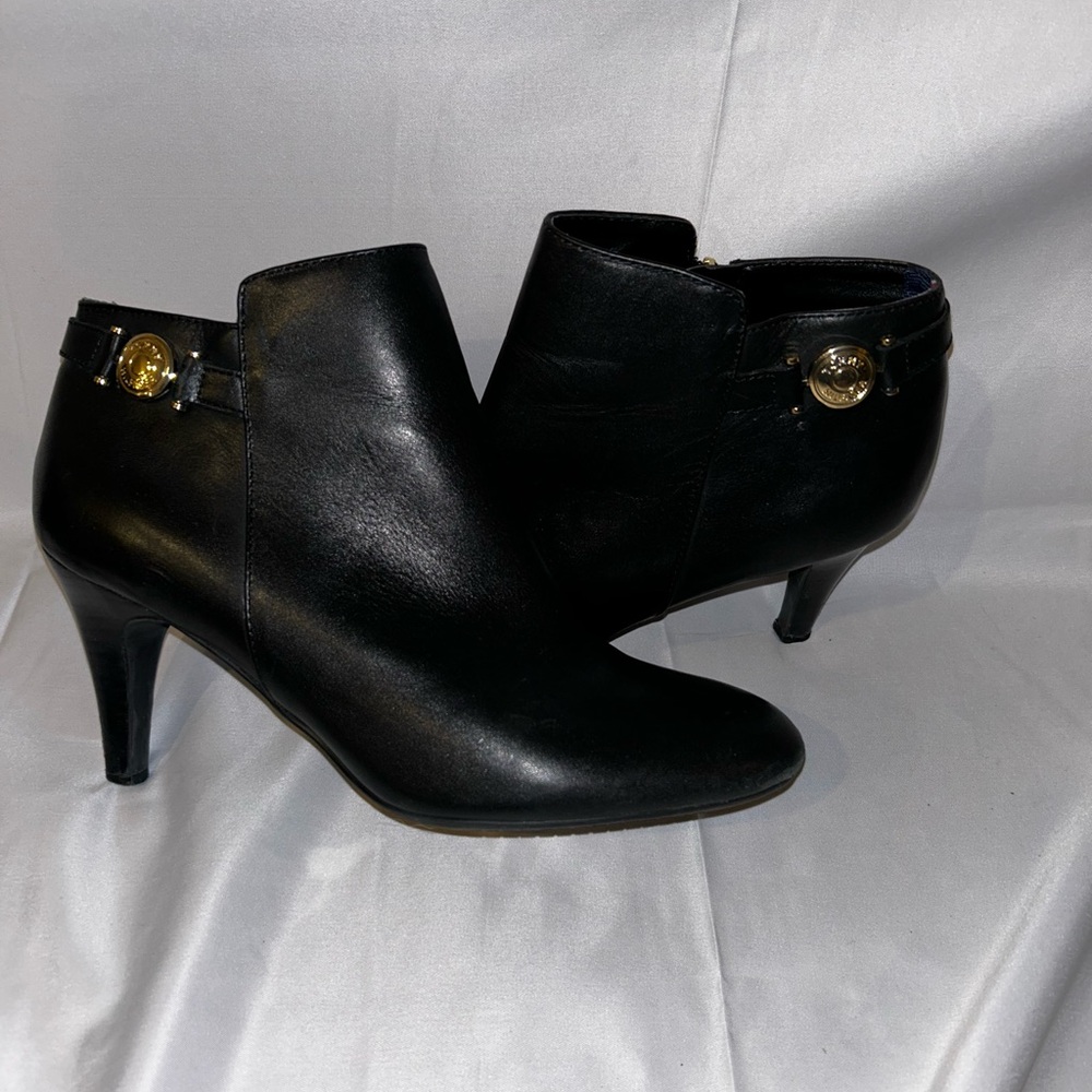 Tommy Hilfiger Black Leather Ankle Booties NEW Women’s Size 8.5 | Designer Shoes